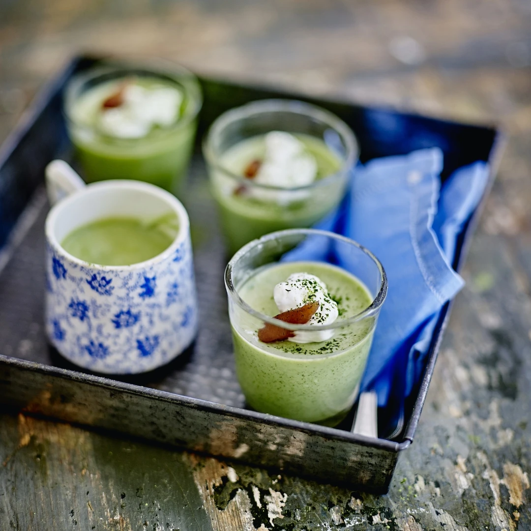 薄荷蘆筍起司凍佐煙燻魚片